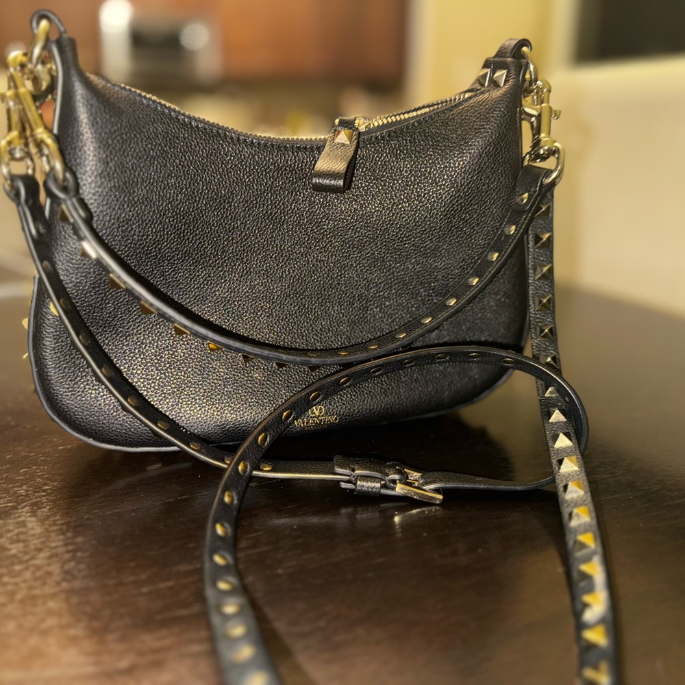 SMALL ROCKSTUD HOBO BAG IN GRAINY CALFSKIN